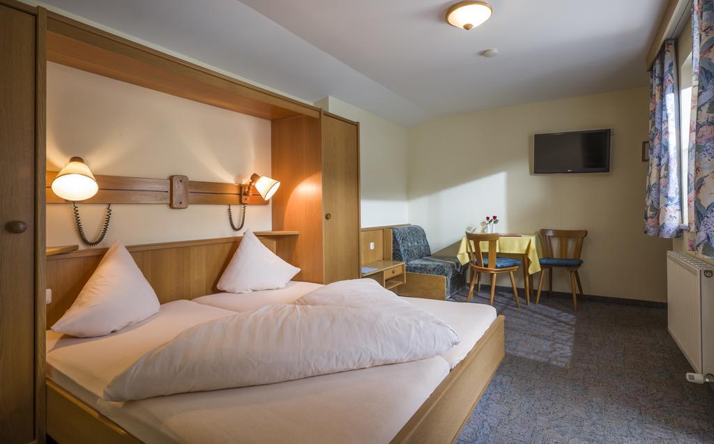 Landgasthof Pfarrwirt Hotel Thiersee Ngoại thất bức ảnh